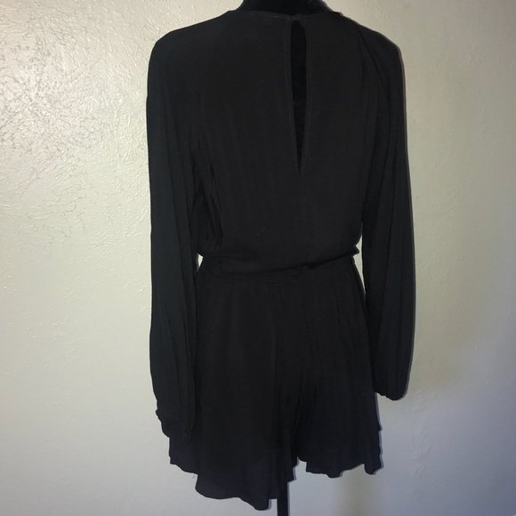 ❌SOLD❌ - F.21 Tassled plunging romper - Picture 6 of 6